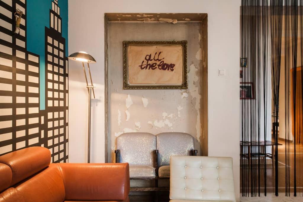 Mid Century 3 Bdr City Centre Townhouse Atina Dış mekan fotoğraf